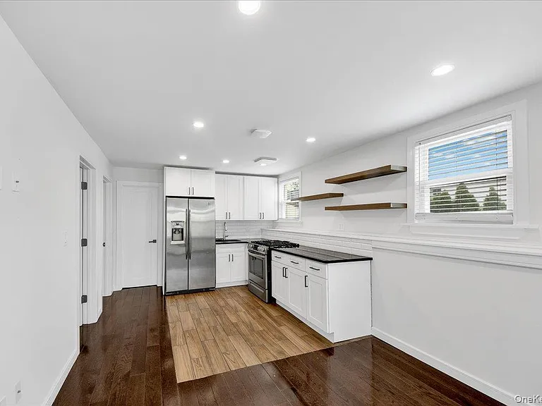 23 Colin St #GROUND FLOOR — Photo 11