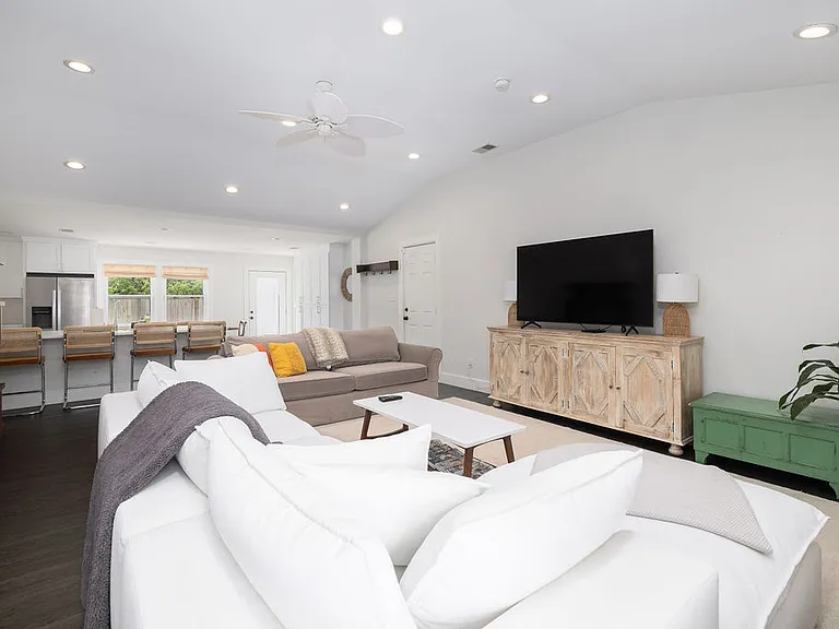 1495 Mataoka St — Photo 8