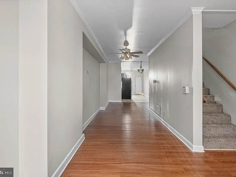 2532 Druid Hill Ave — Photo 3