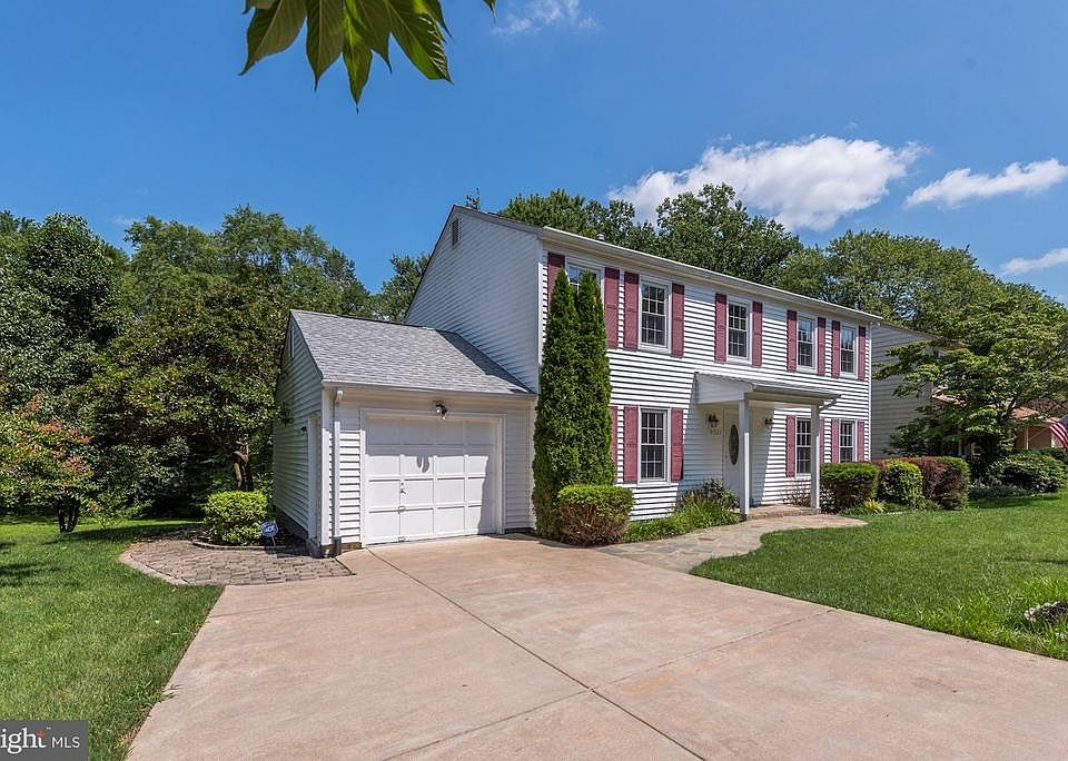 1st image of 9521 Wallingford Dr