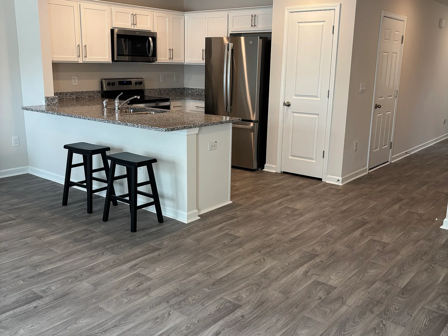 3 bed, 2.5 bath, 1418 sqft, $1,850 — Photo 4