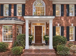 2401 Flagstick Dr, Matthews, NC 28104