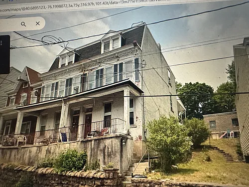 218 Fairview St Photo 1