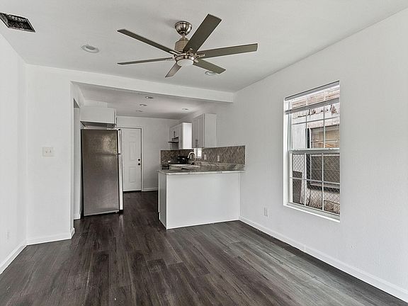 4th image of 1306 Brighton