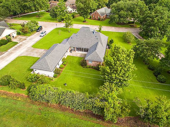3rd image of 427 Hale Dr