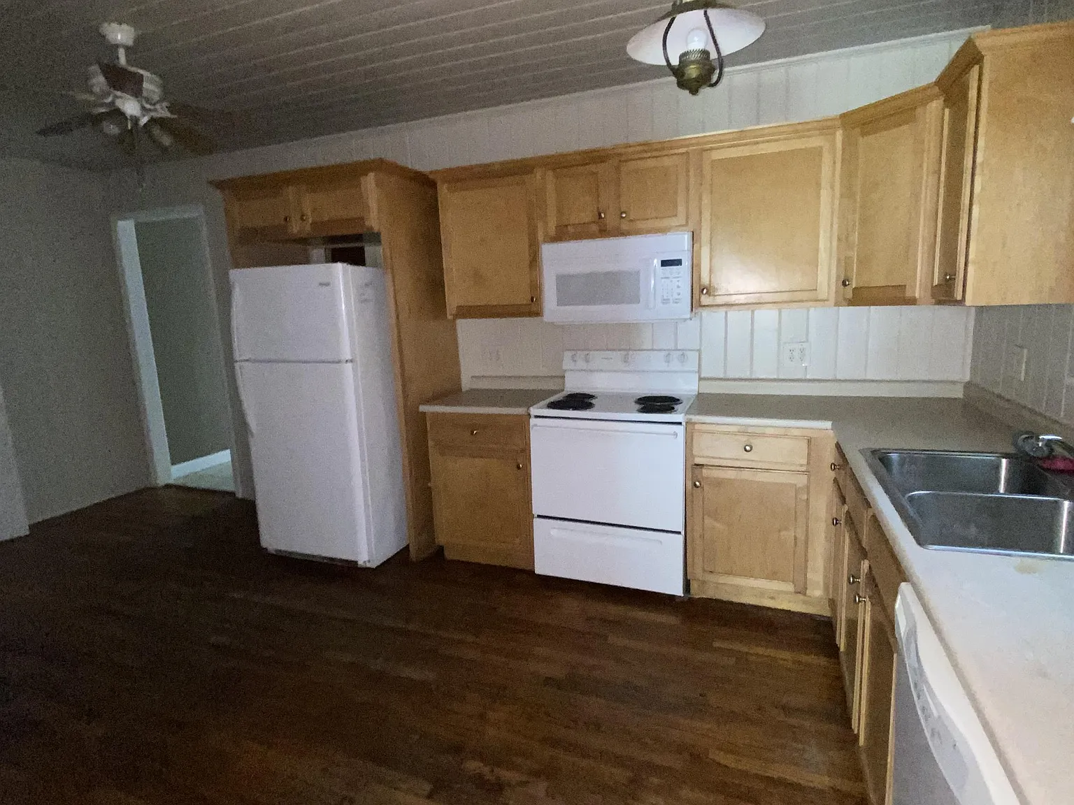 328 Roger Ave - 1 — Photo 4