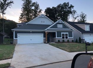 559 Deer Valley Dr, Hixson, TN 37343