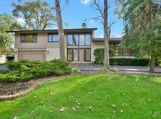 295 Meadowbrook Dr, Northfield, IL