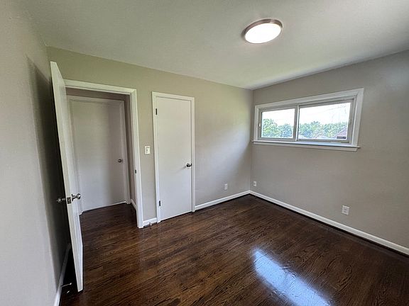 5th image of 2305 Sherman Dr NW