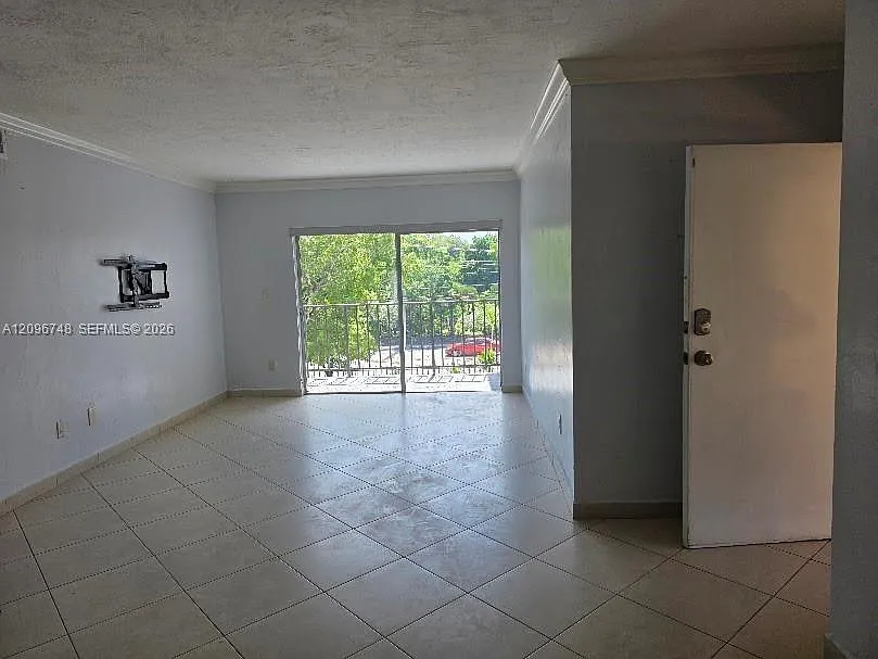 5505 NW 7th St — Photo 4