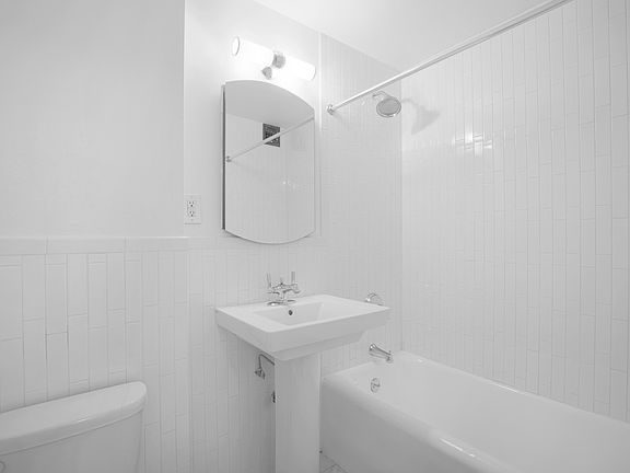 5th image of 253 W 72nd St APT 702