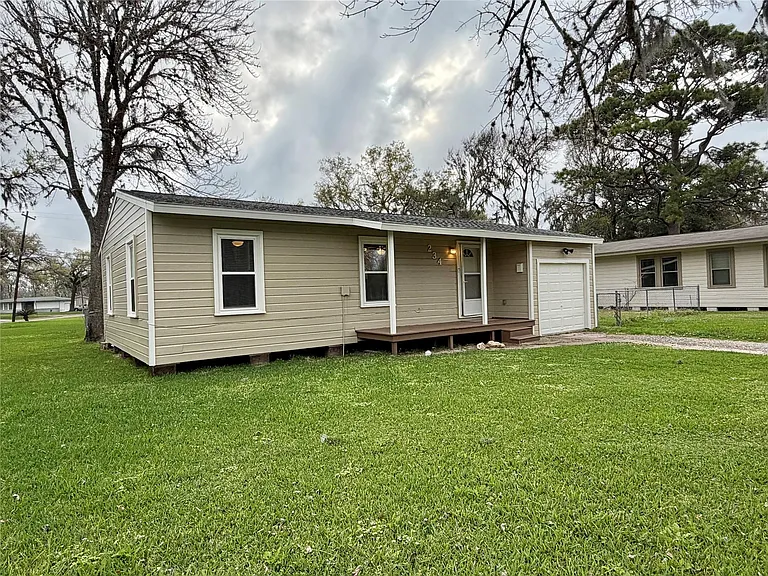 234 Jasmine St — Photo 2