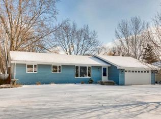 9272 Zinnia Ln N, Maple Grove, MN 55369