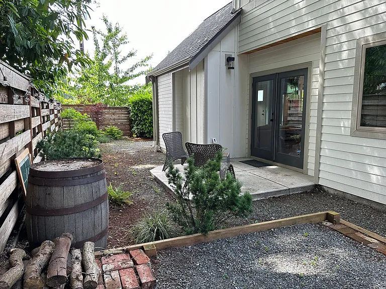 330 NW 95th St — Photo 34