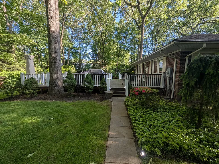 28 Brookfield Rd — Photo 22