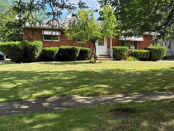 2nd image of 8285 Green Dr