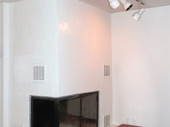 3rd image of 2082 Calle Navidad
