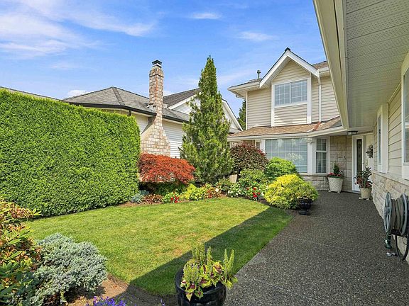 3rd image of 4692 55a St