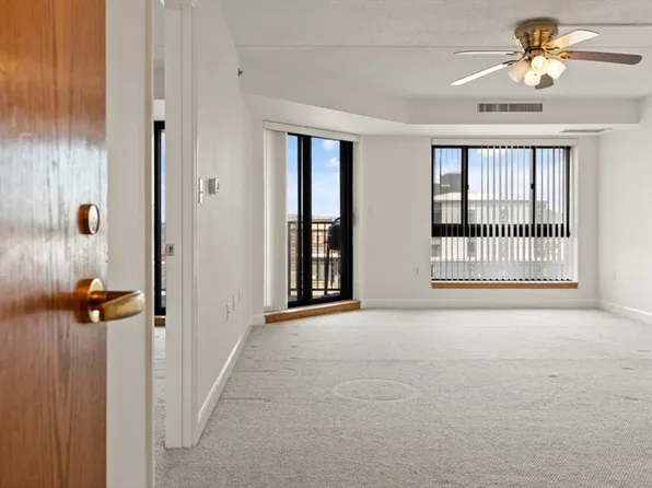 60 Rantoul St #608, Beverly, MA 01915