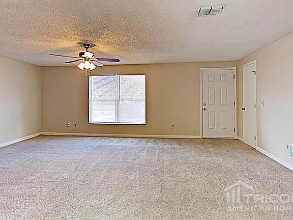 3rd image of 2636 Pinewood Blvd S
