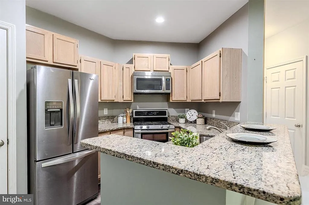 4405 Sedgehurst Dr — Photo 4
