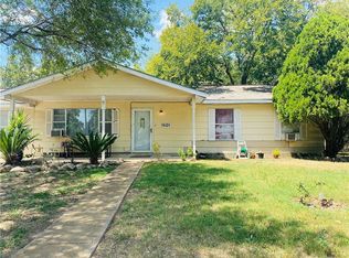 1501 Saint Andrew St, Gonzales, TX 78629