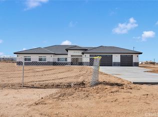 11424 10th Ave, Hesperia, CA 92345