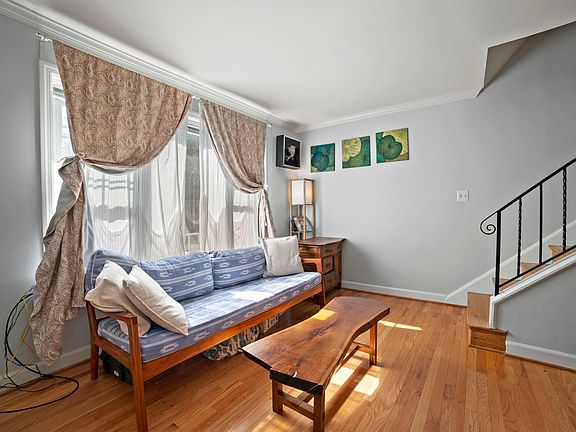 4th image of 2908 Landover St #1