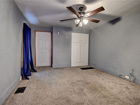 3rd image of 318 Bank St
