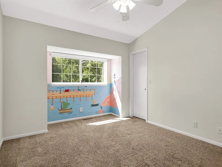 2065 Shenandoah Ct N #E — Photo 19