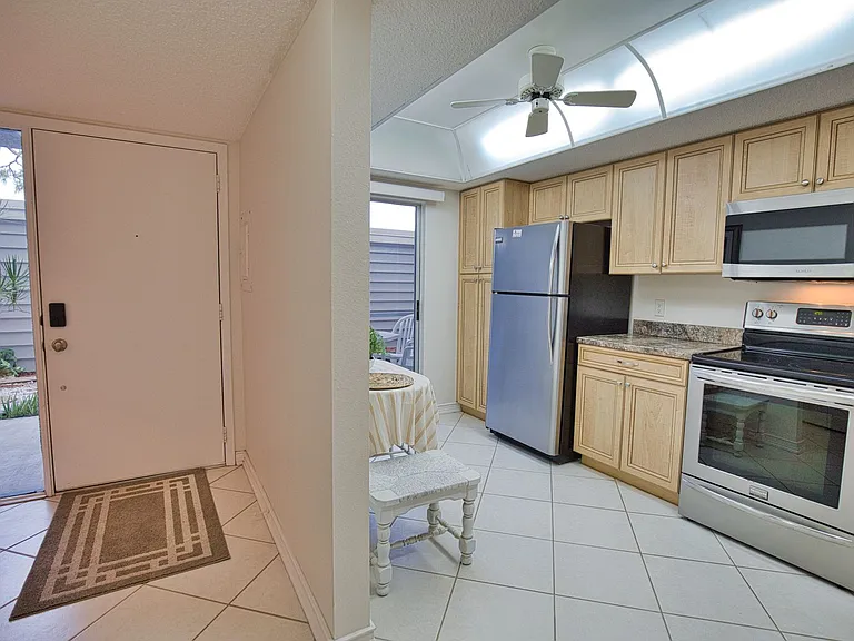 1406 Pine Lake Dr #6 — Photo 6