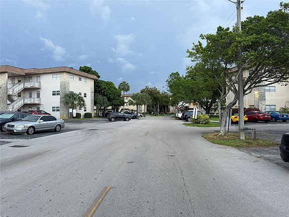 3rd image of 5111 W Oakland Park Boulevard #307