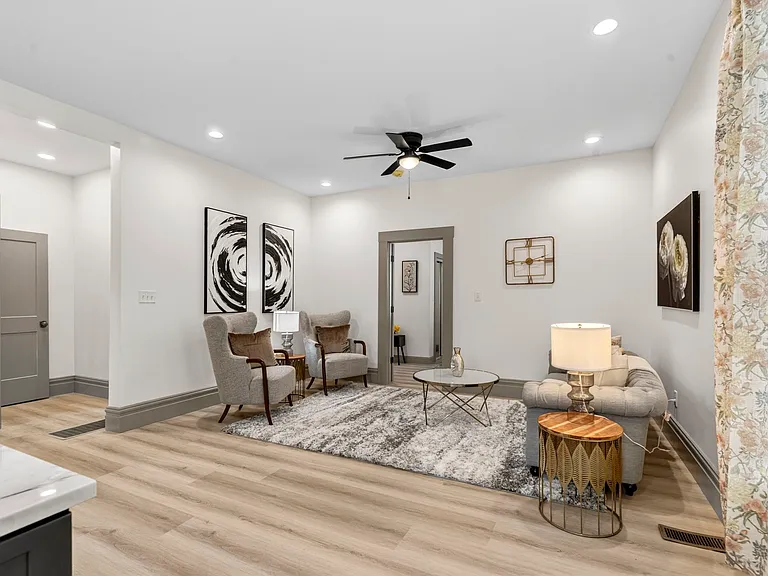 1810 Utah St — Photo 12