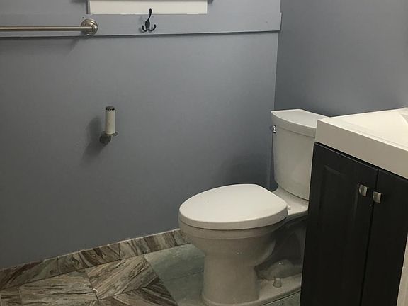 4th image of 1655 N Talman Ave Floor 1