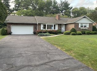 33 Furnace Rd, Wernersville, PA 19565