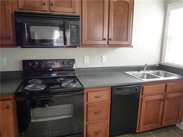 3793 Douglass Ave — Photo 3