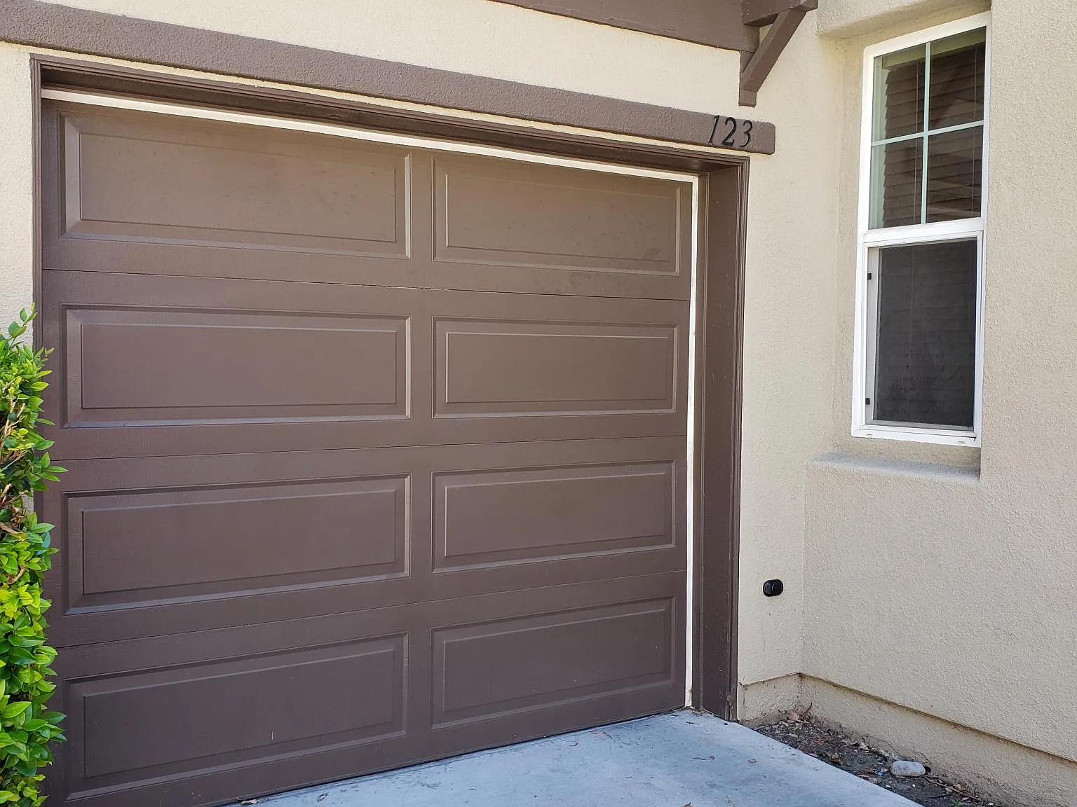 16912 Laurel Hill Ln — Photo 2