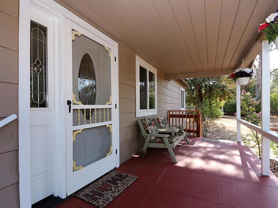 1st image of 260 Channel Hill Ln