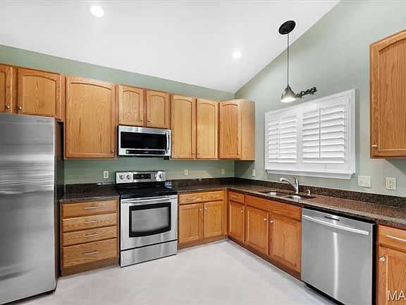 5th image of 6008 Saddleridge Farm Ct