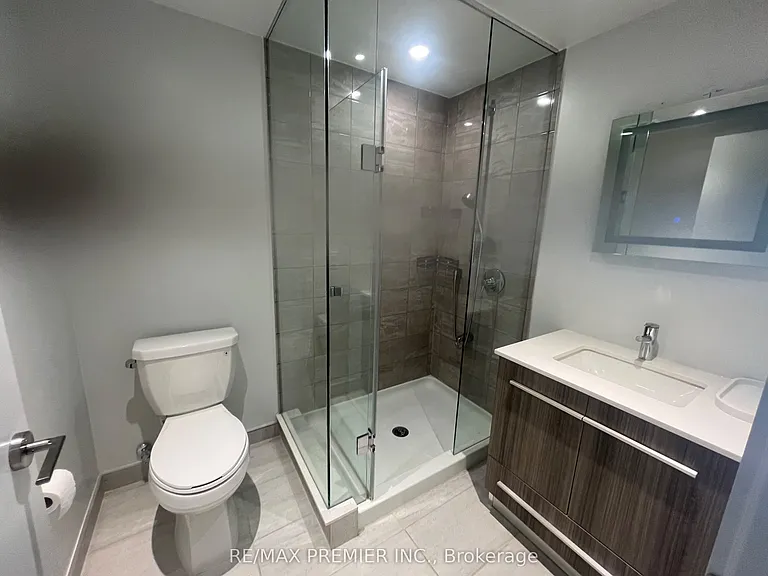 8 Cumberland St #3506 — Photo 18