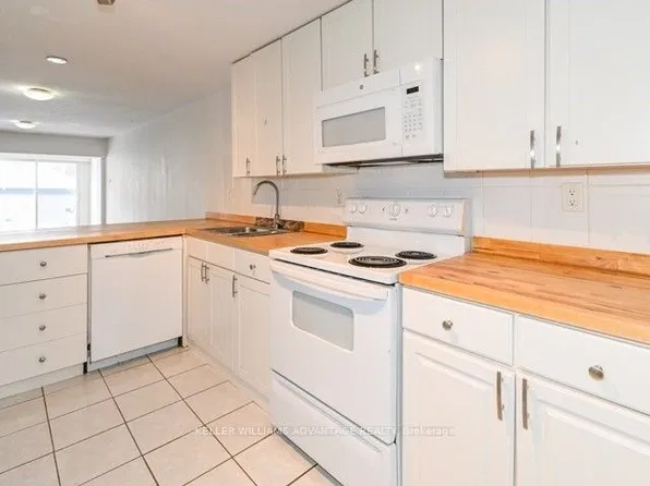 236 Highfield Rd #C, Toronto, ON M4L 2V5