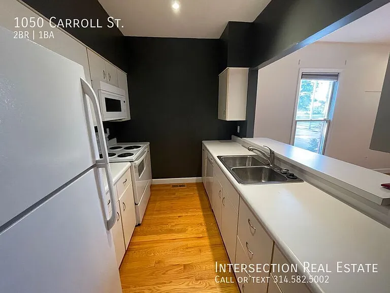 1050 Carroll St — Photo 32