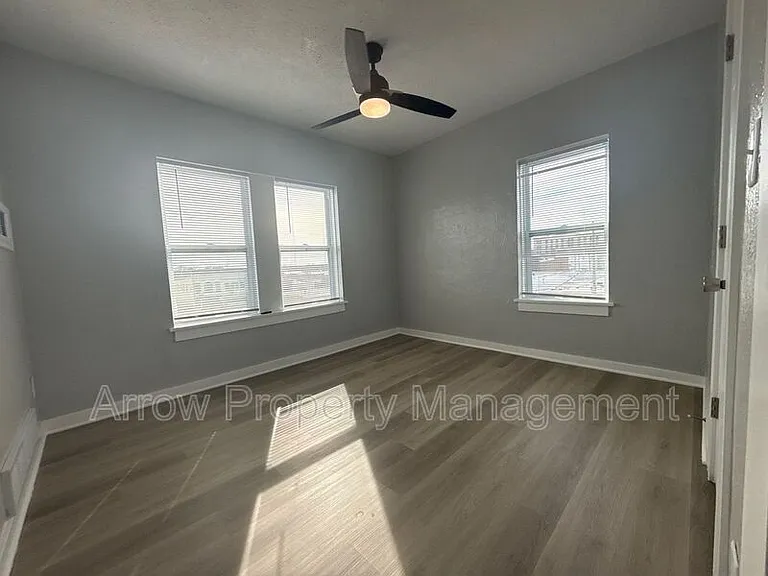 723 Ella St #C3 — Photo 8