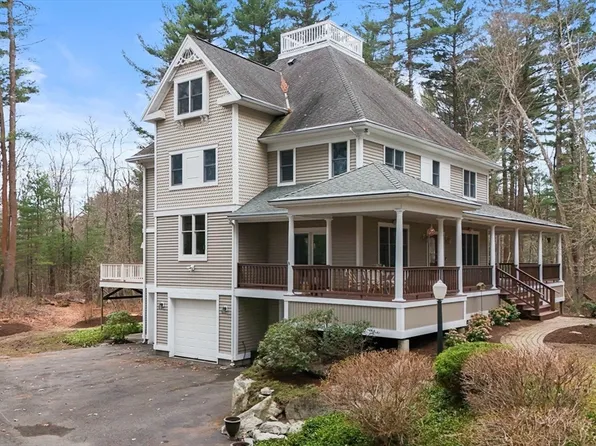 39 Riverside Ter, North Easton, MA 02356