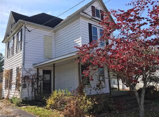 680 Prunty St, Elizabeth, WV 26143