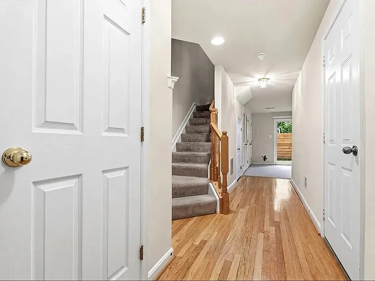 5526 Sacramento Mews Pl — Photo 3