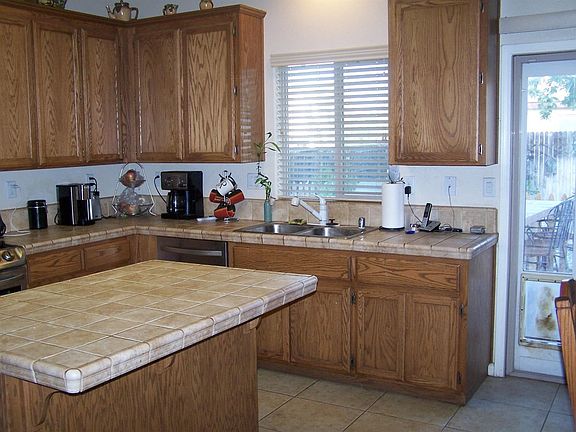 4th image of 5569 Bloom Dr