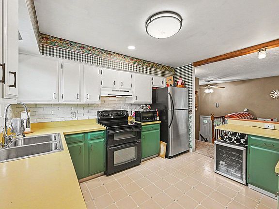 5th image of 9260 N 45th St