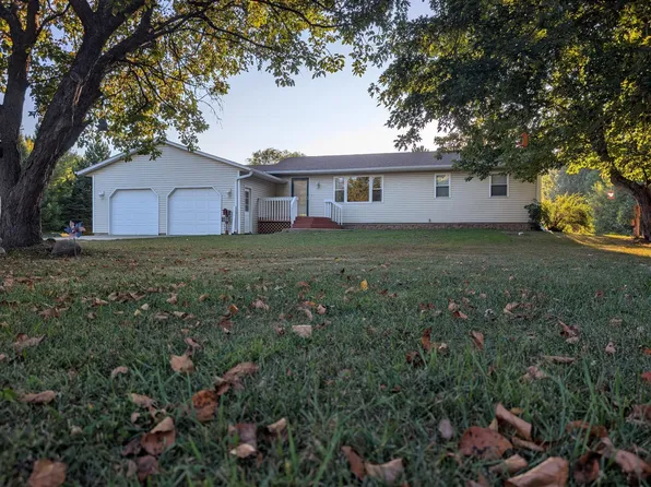 25000 Narcissus St NW, Isanti, MN 55040