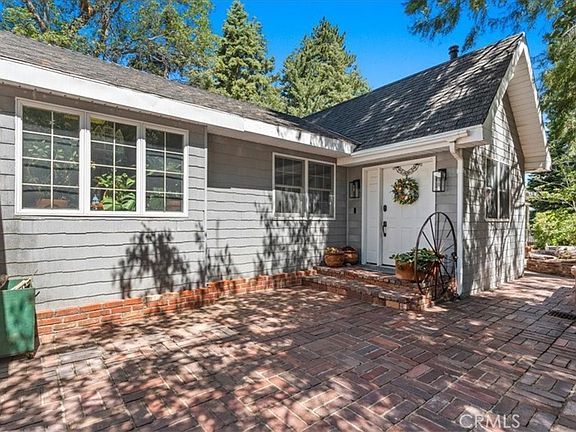 3rd image of 5998 Pine Ave